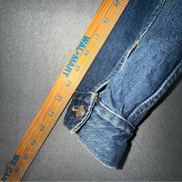 Levi’s Studded Blue Denim Trucker Statement Edgy Jean Jacket Women’s Medium - Picture 11 of 16